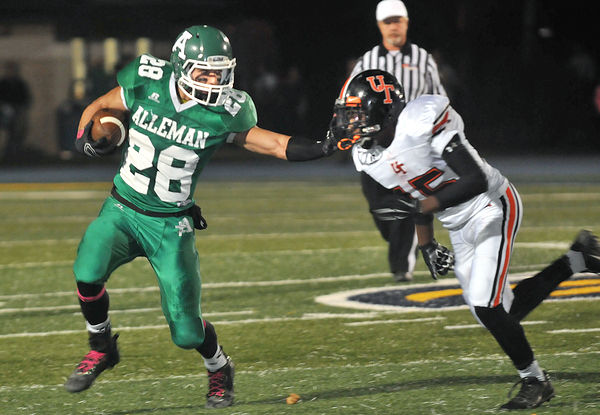 Pioneers roll past UT, clinch WB6 title share